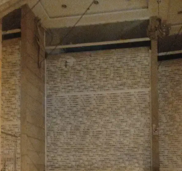 مغازه ۳۶ متری بر بلوار طلائیه