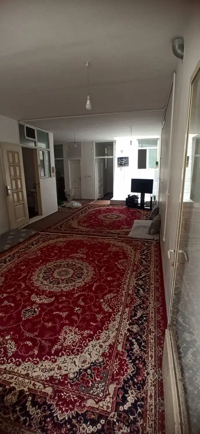 منزل در به حیاط 150 متری با سند تک برگ