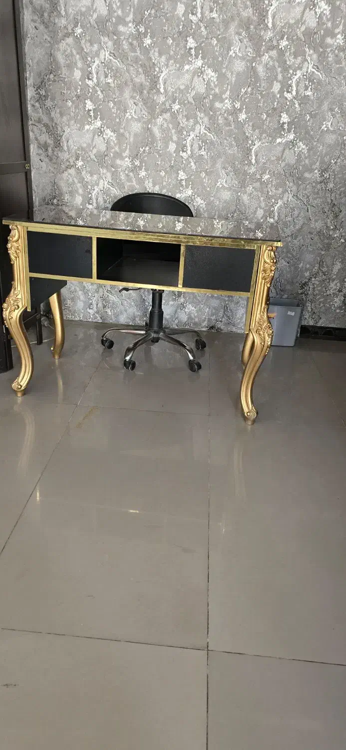 اجاره میز ناخن وصندلی پدیکور