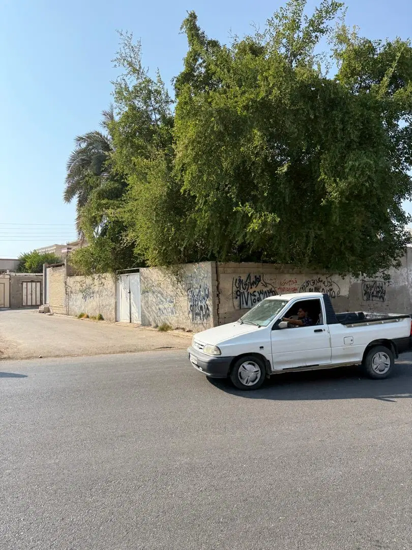 خونه قدیمی سر خیابان ارشاد بعد چمن مصنوعی