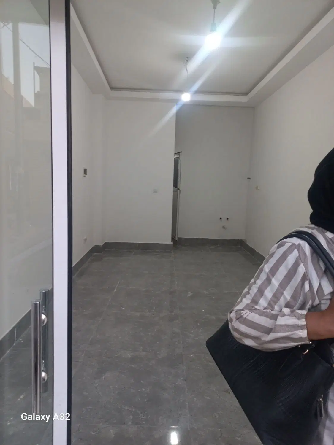 رهن اجاره  مغازه در منزل آباد صاحب الزمان ۱۰