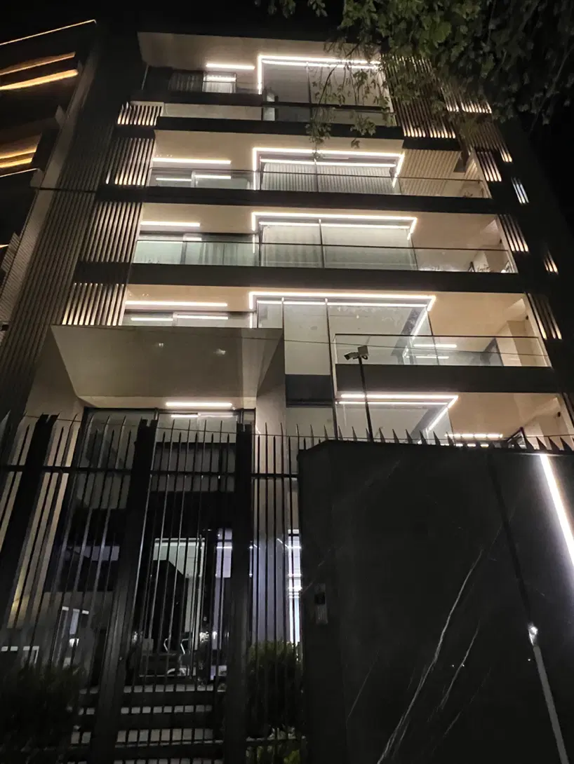 فروش یکجای مجموعه آپارتمان تاپ لوکیشن