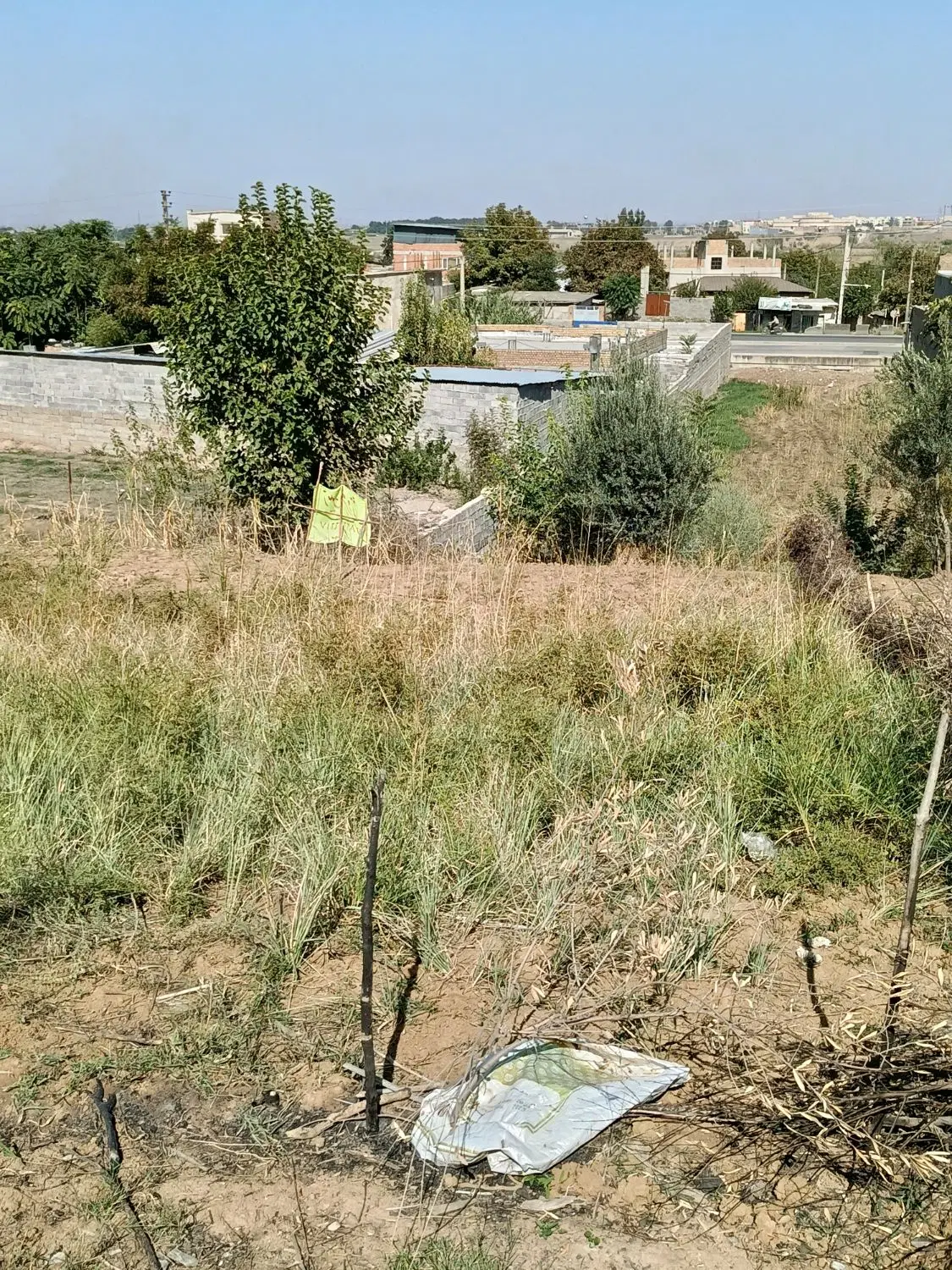 زمین کلوکند بالا جاده