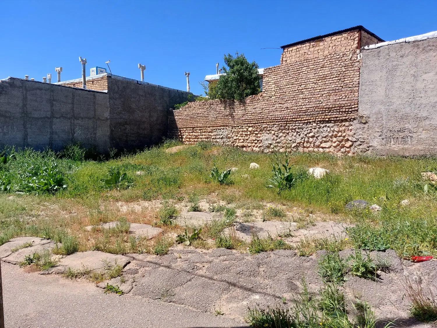 رشتقون زمین مسکونی