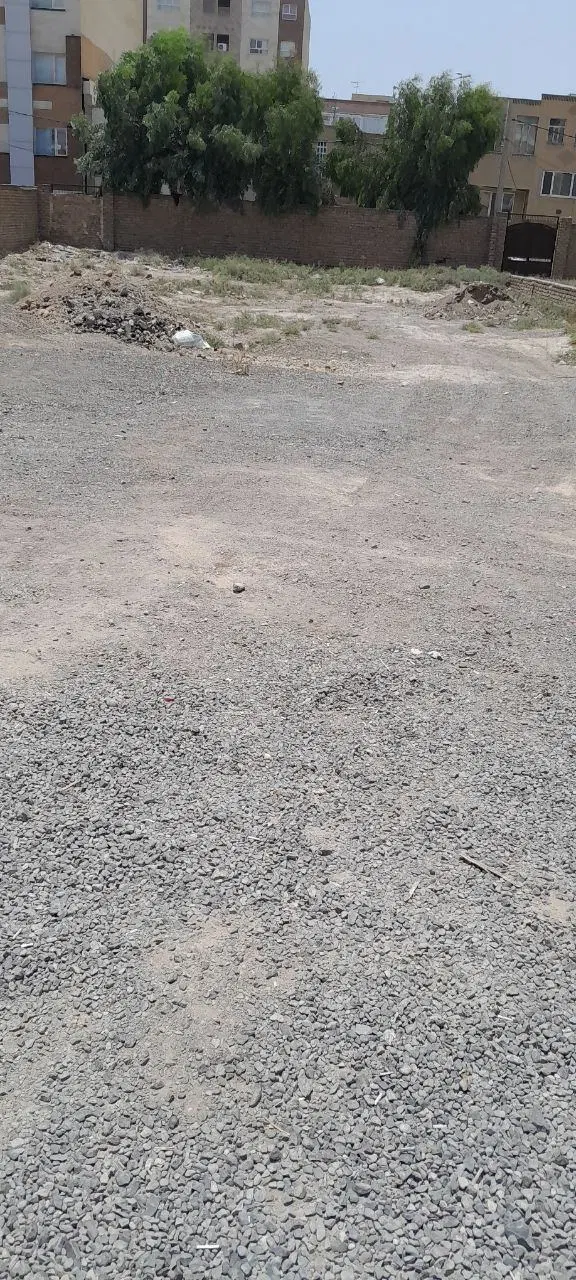 یک قطعه زمین