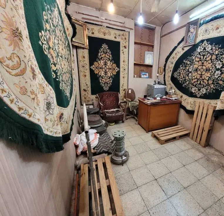 مغازه ۱۴ متری در بازار بزرگ رشت (پاساژ جفرودی)