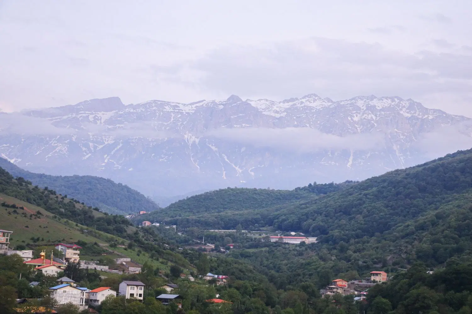 زمین فروشی دردهمیان