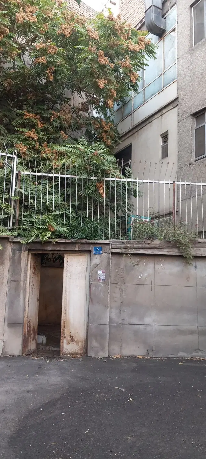 آپارتمان ۶۸ متری ۲ خوابه حیاط دار سهروردی