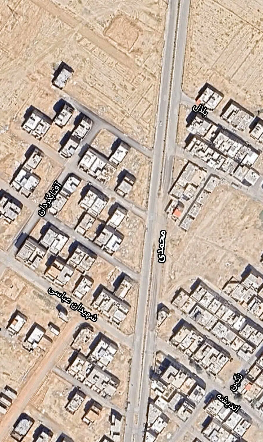 زمین مسکونی درب حیاط شهرک گلها