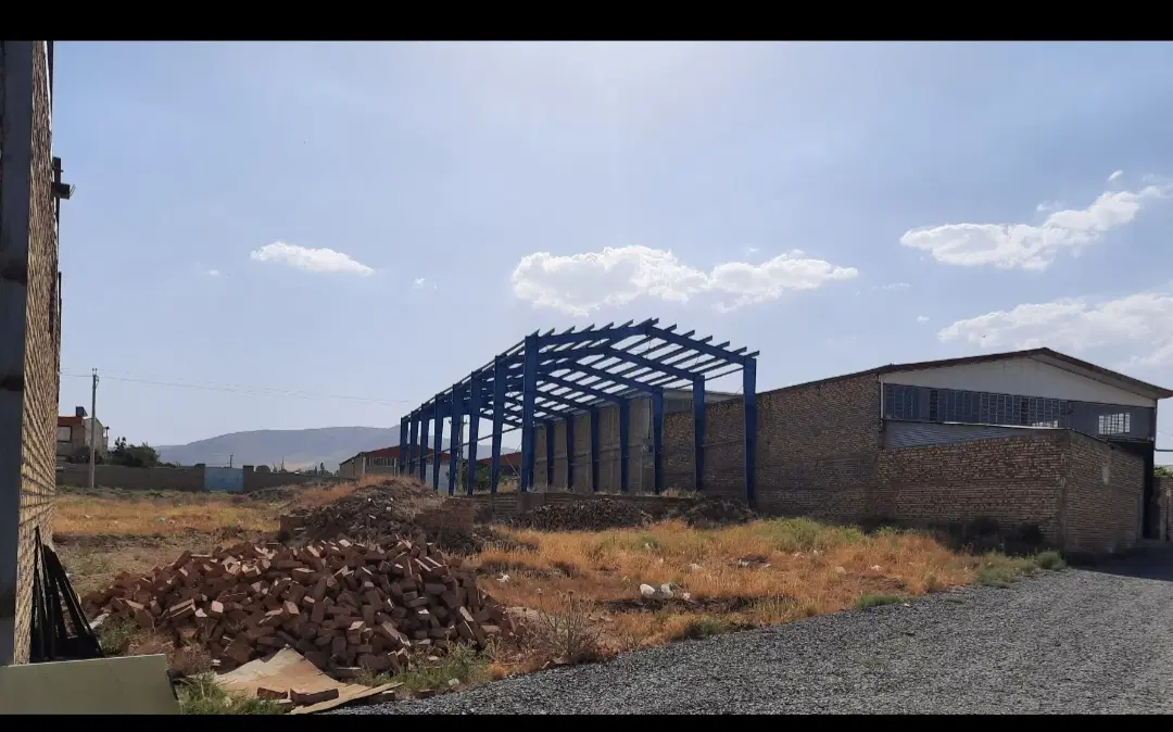 زمین صنعتی ۳۰۵ متر مربع