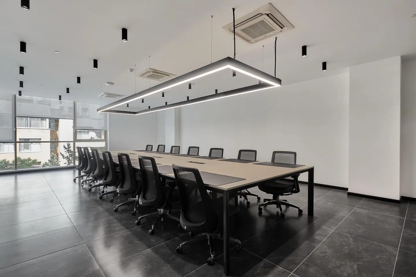 ۱۵۰متر سند اداری_ویوی کم نظیر_جهت بیزینس بنام