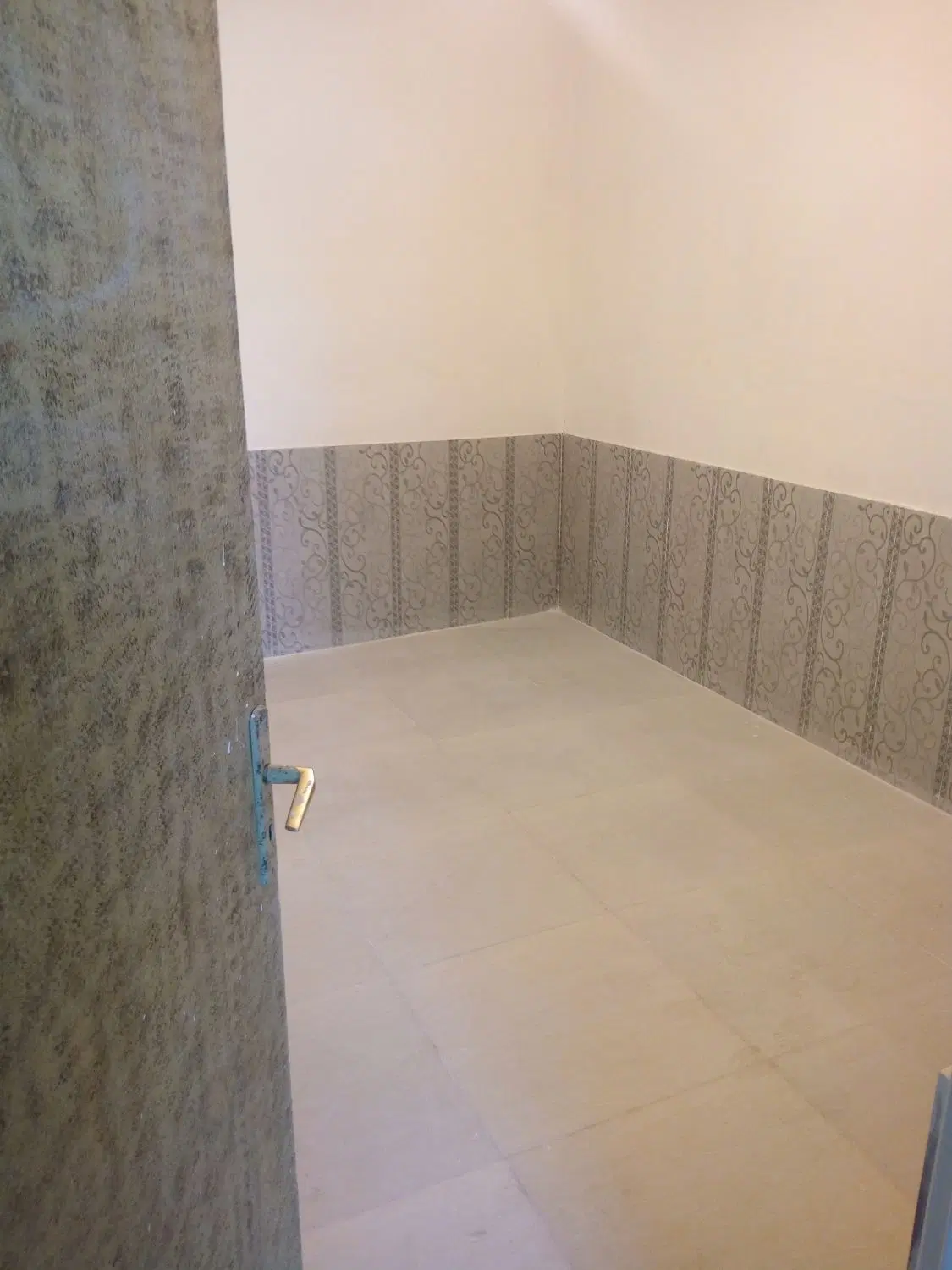 طبقه همکف راه جدا