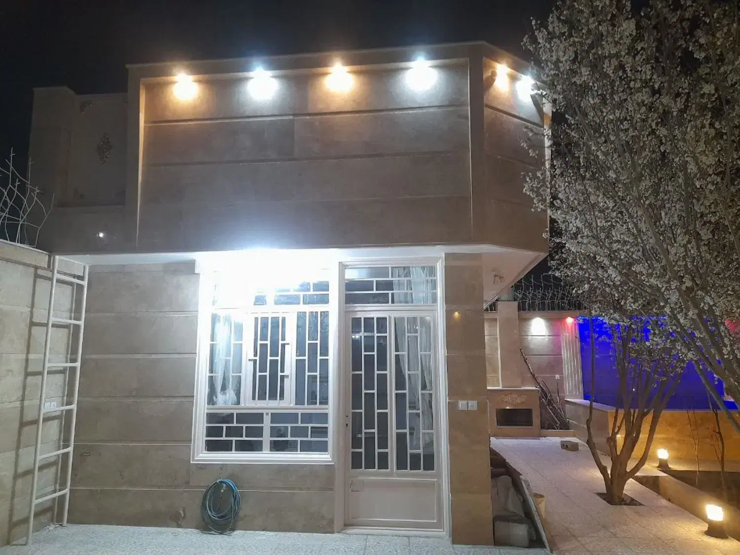 ویلا نقلی