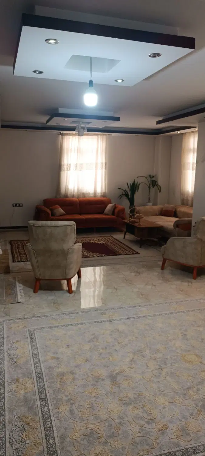آپارتمان ۱۳۰ اجاره فلکه پنجم