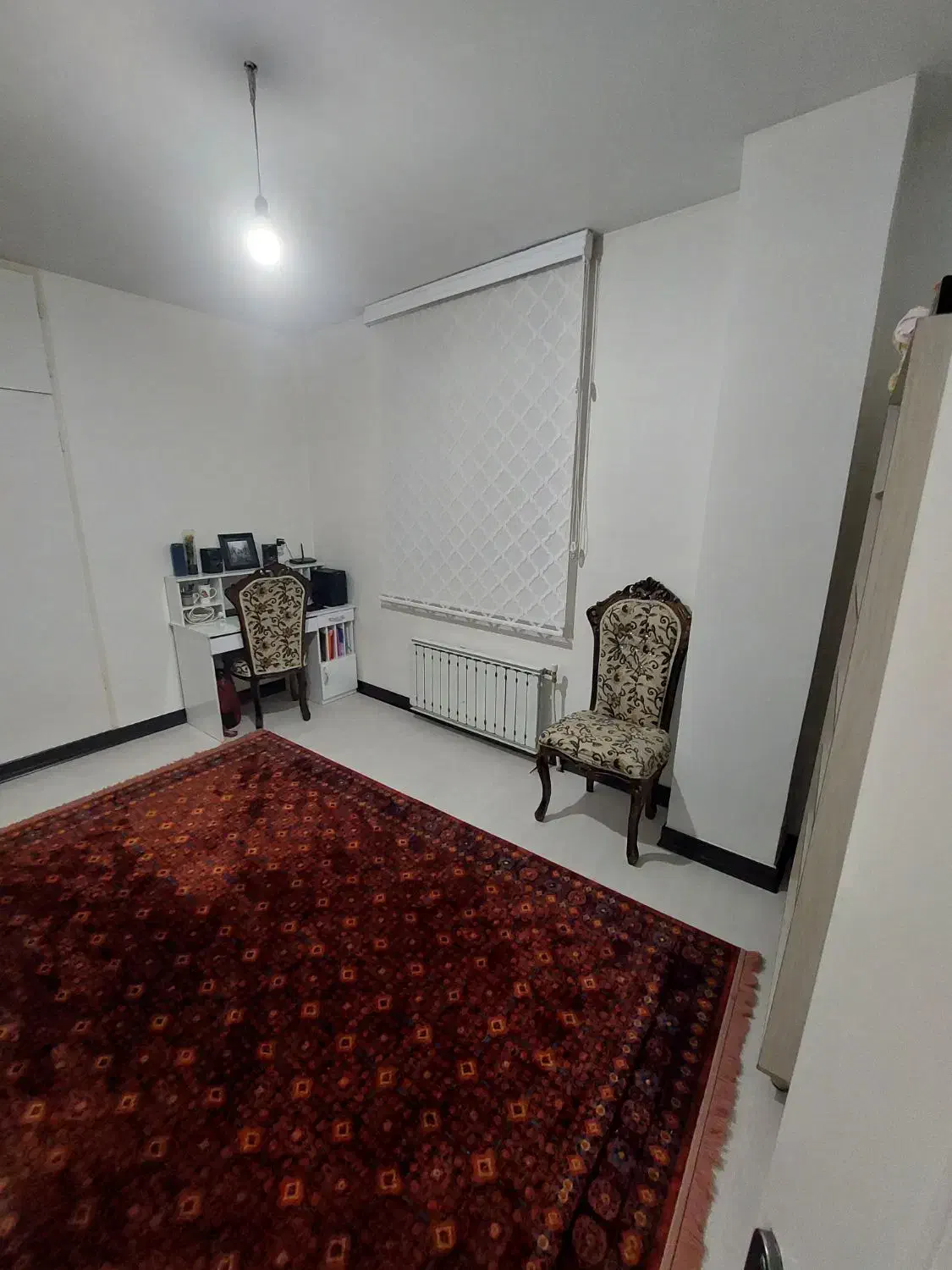 آپارتمان ۹۳ متری شهرک بنفشه شقایق ۳