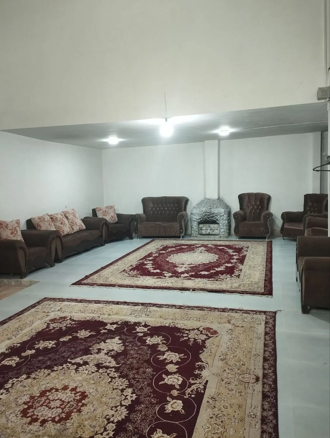 ویلا باغ با استخر اب گرم