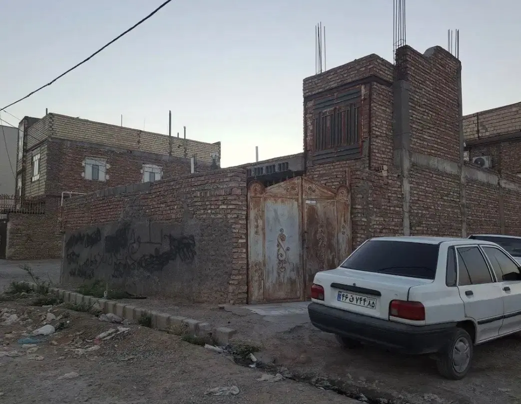 فروش خانه ویلایی خیابان نبوت ۲۴