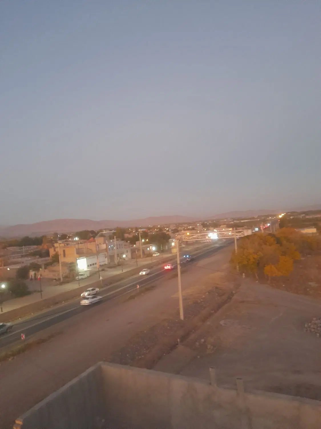 زمین مسکونی روستای اسفستان کنار جاده