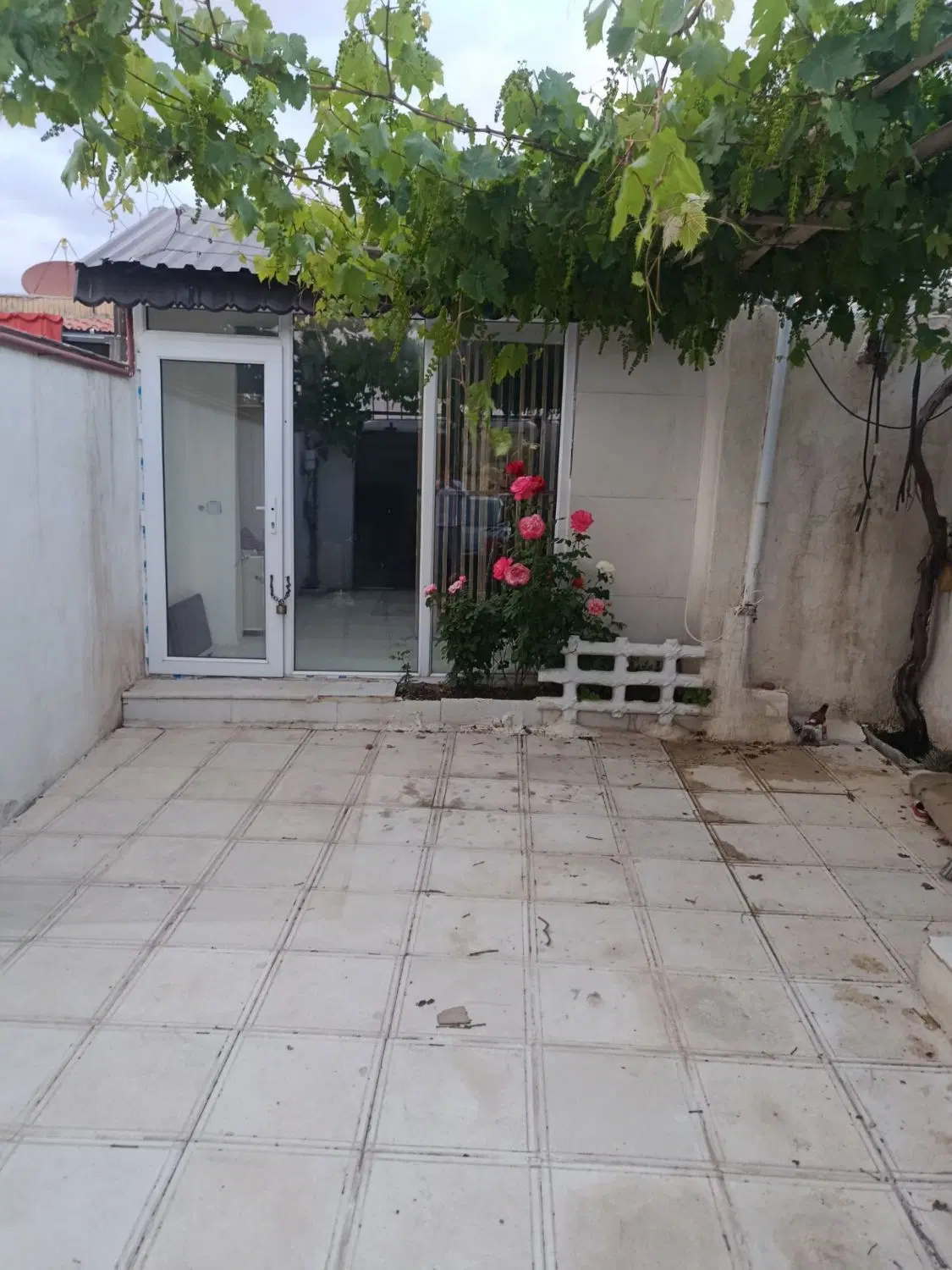 ویلای نقلی_ شهرک برج _ مشاورین املاک نیاوران.