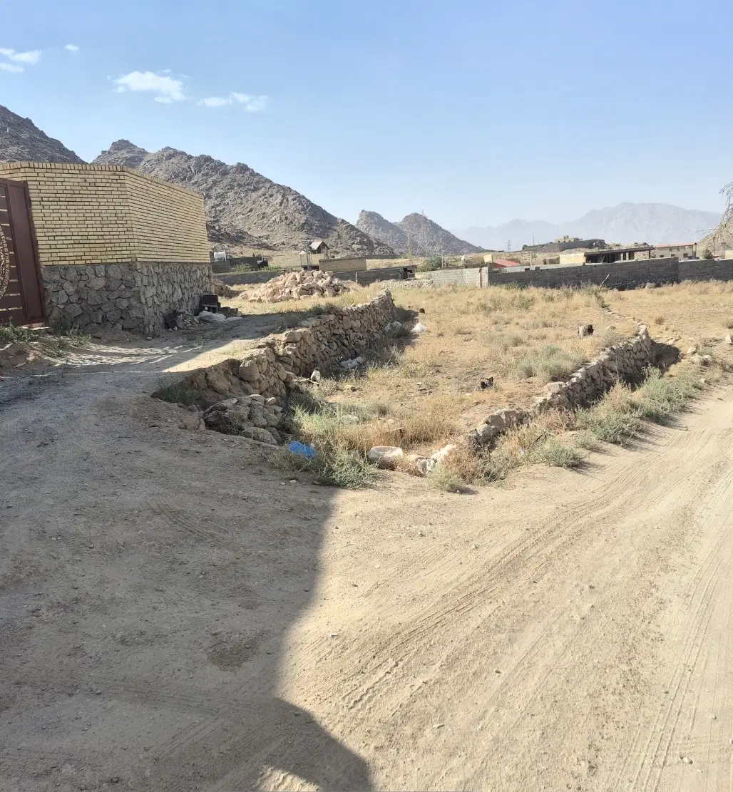زمین ۲۰۸ متری سانیج