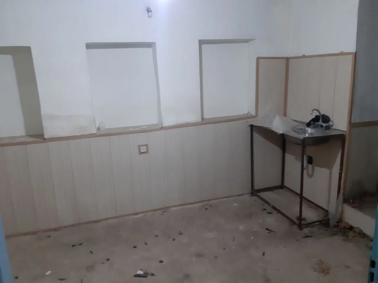 اجاره یا انباری  خانه گلنگی دربست مرکز شهر