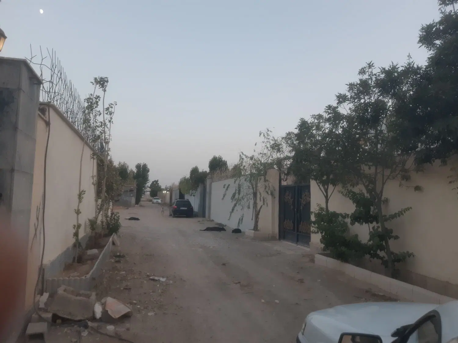 ۲۰۰ متر زمین مناسب  ساخت ویلا در جاده سهیلیه رمنده