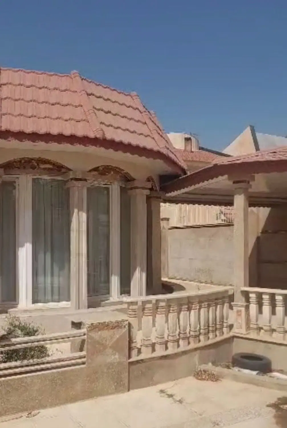 تکمیل پارکینگ اختصاصی