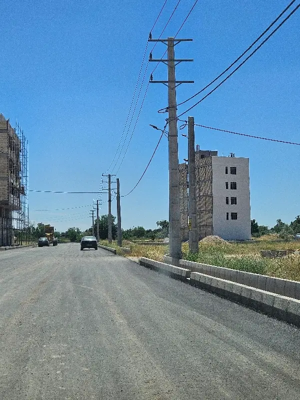 زمین کامرانیه، جنوبی، 242 متر، بر 12