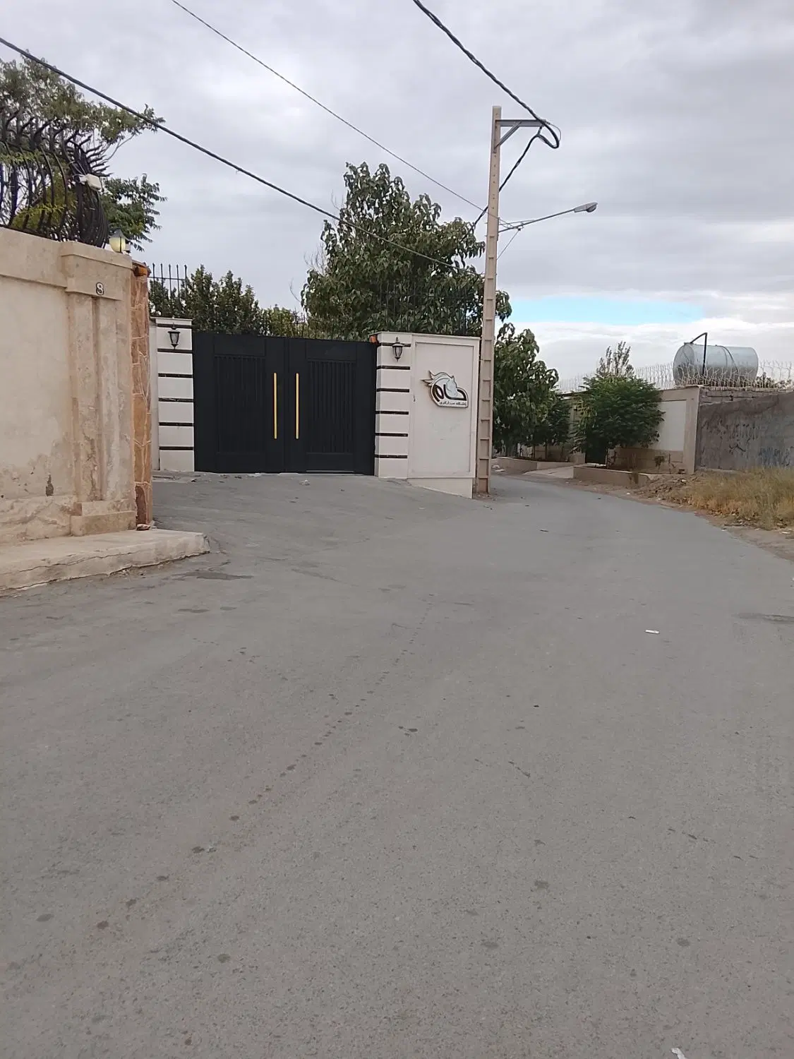 زمین ویلایی .باغ ویلا .باغچه