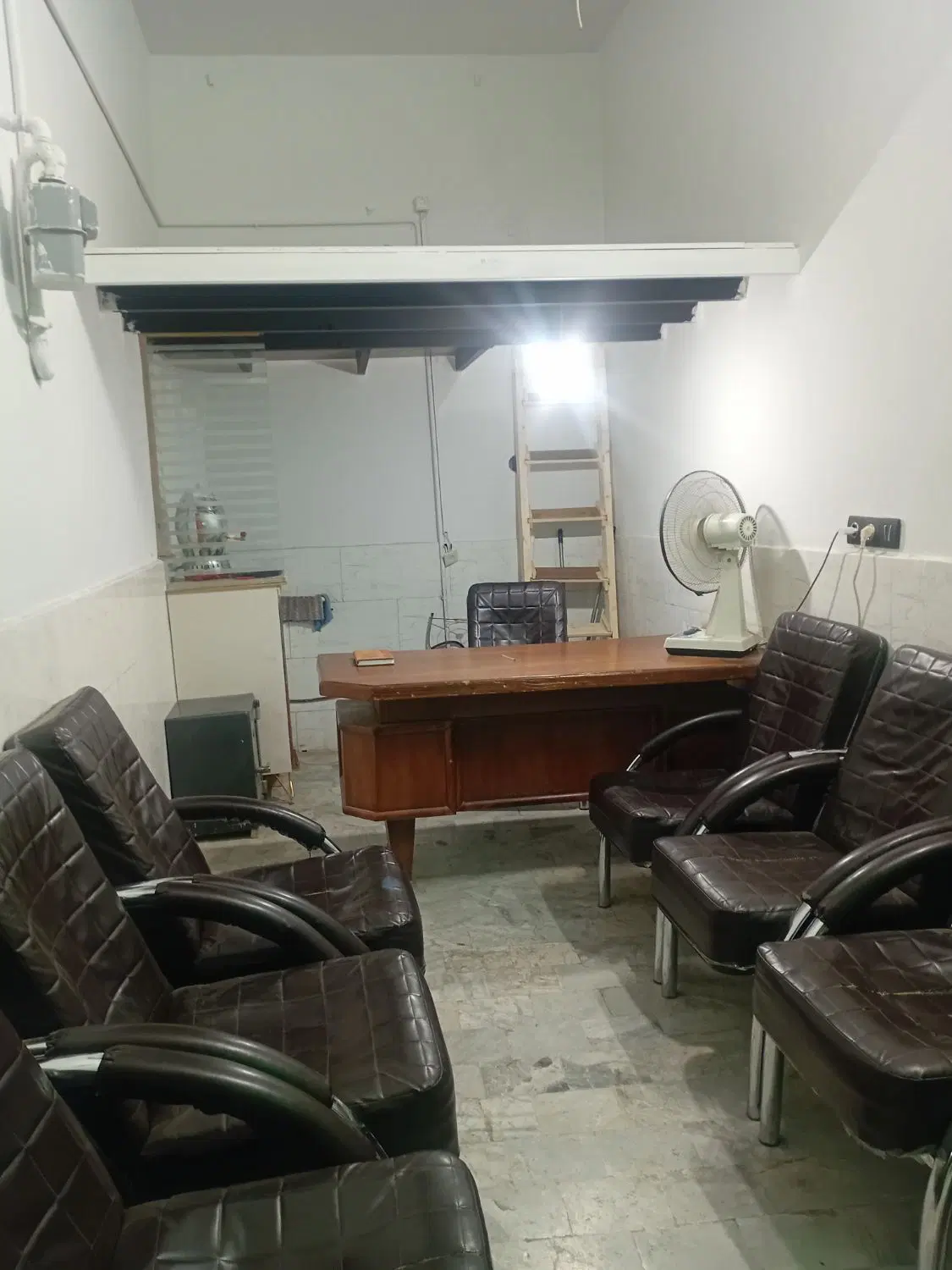 مغازه فروشی۱۳ متر بهمن۴ درخشان