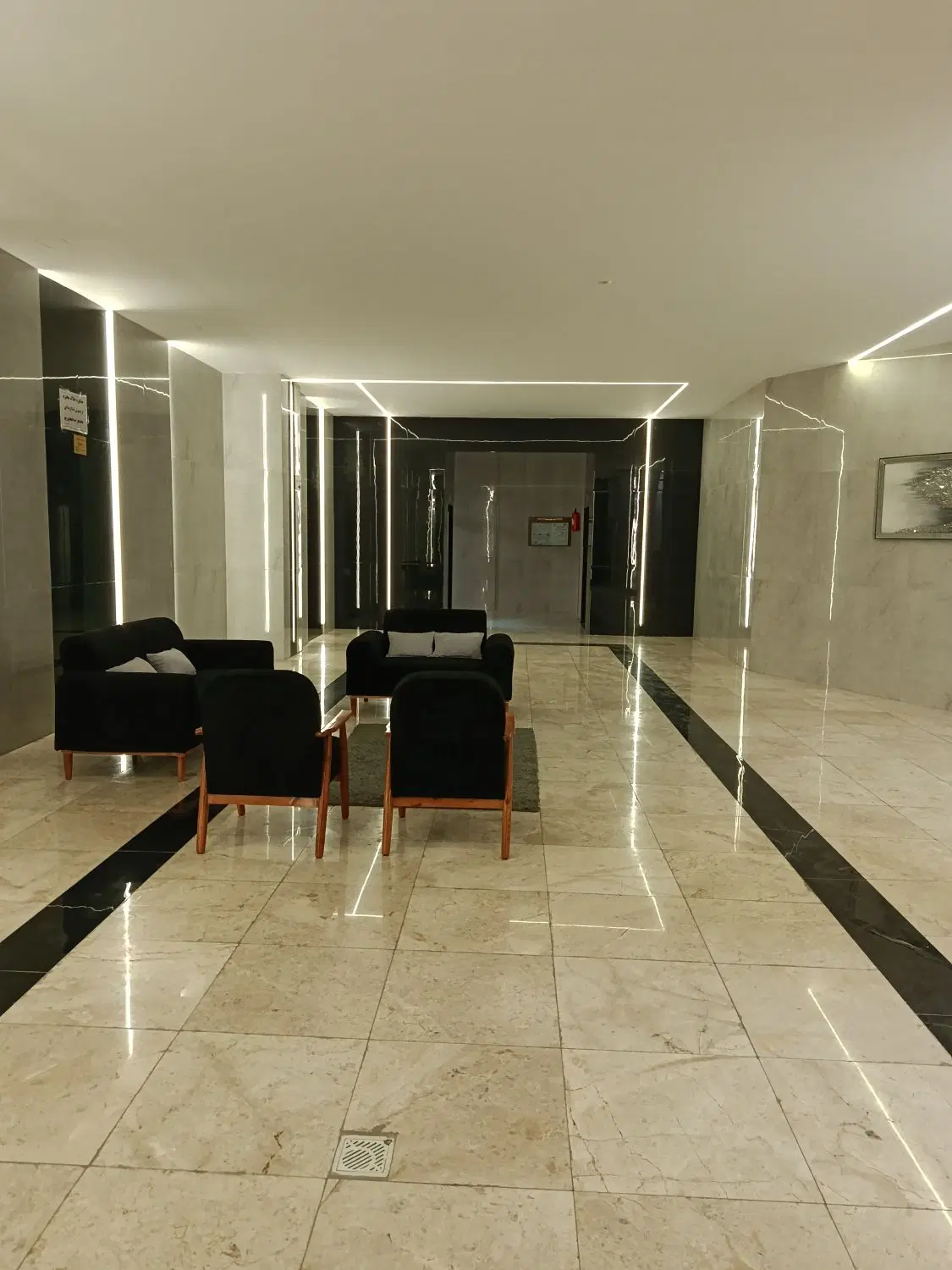 آپارتمان 83 متری صدرا  تازه ساخت