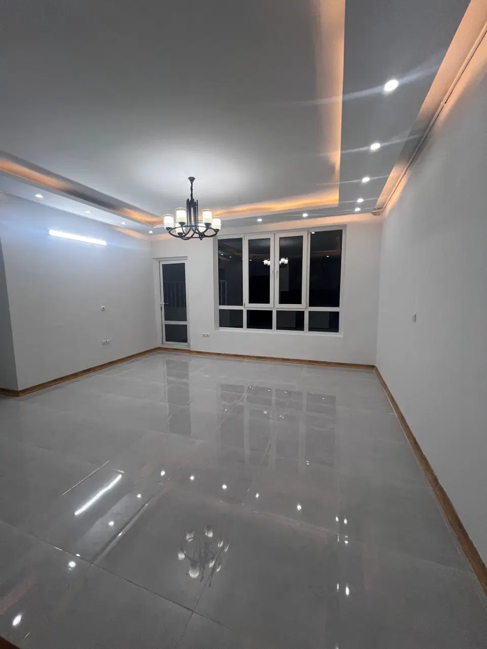 ۸۵متری_شخصی ساز_طبقه دوم_قاسم آباد_عالیجناب