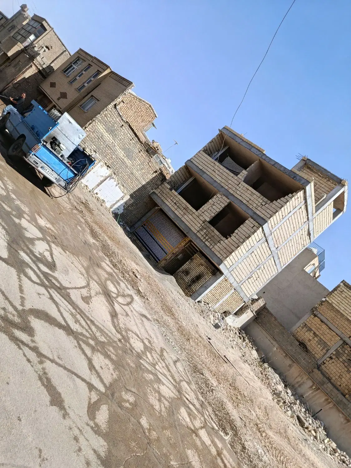 ساختمان سفتکاری دو طبقه با تاسیسات کامل