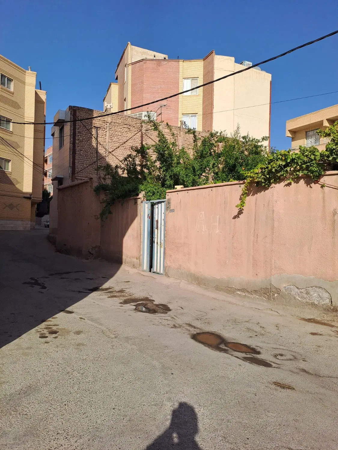 خانه ویلایی کلنگی