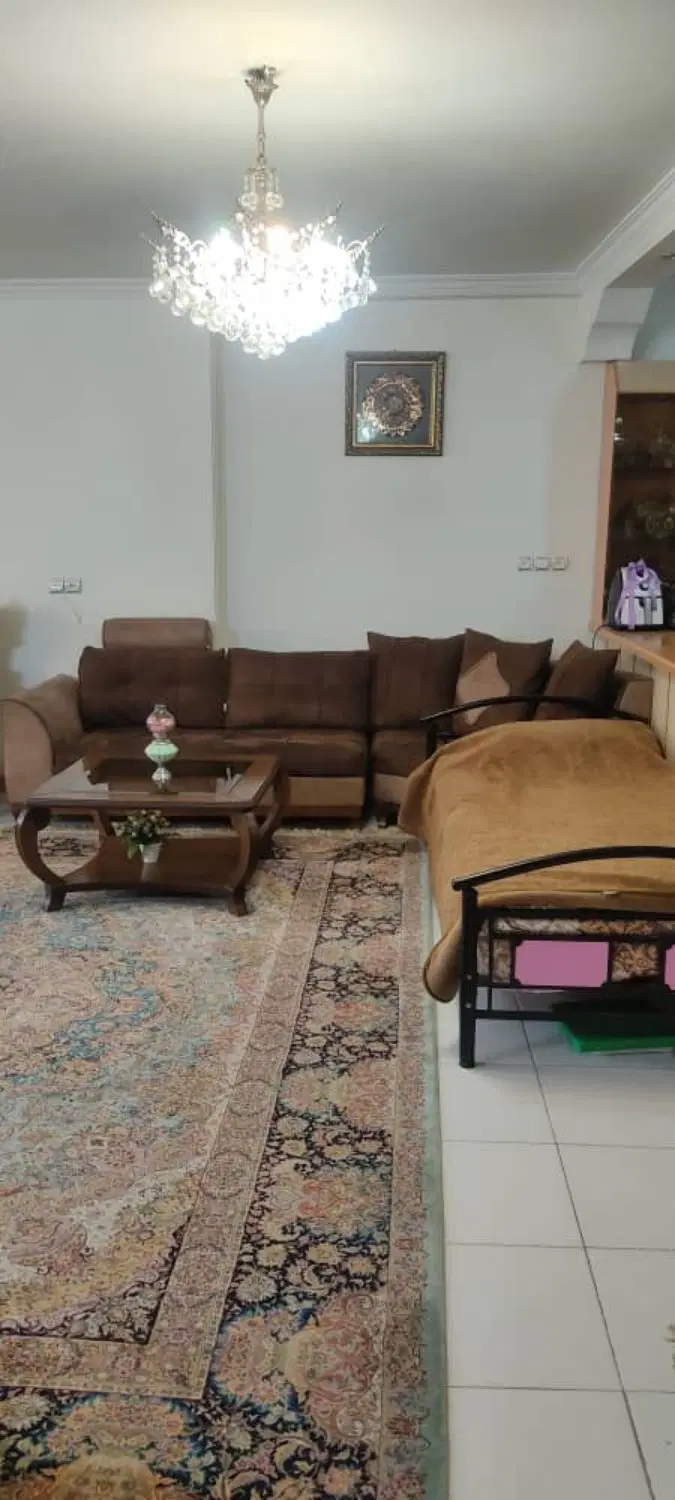 آپارتمان ۱۶۱ متر جنوبی باغ زیار
