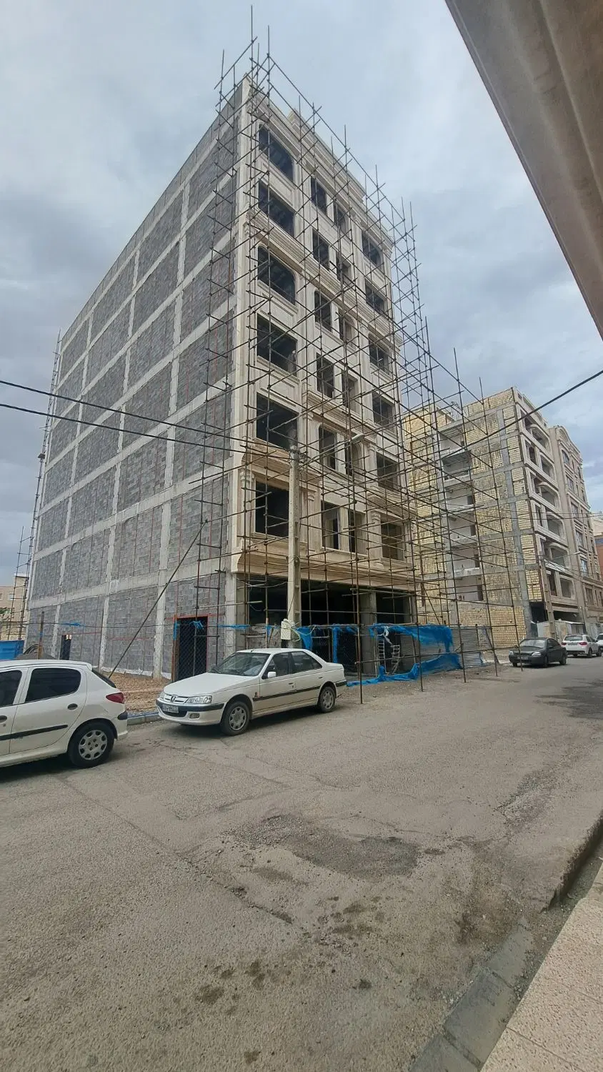 آپارتمان ۱۲۰متر _ ۳خواب _تخویل ۱۲ ماه _ شخصی ساز