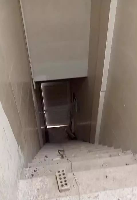 منزل طبقه بالا تک خواب ، کلید اول