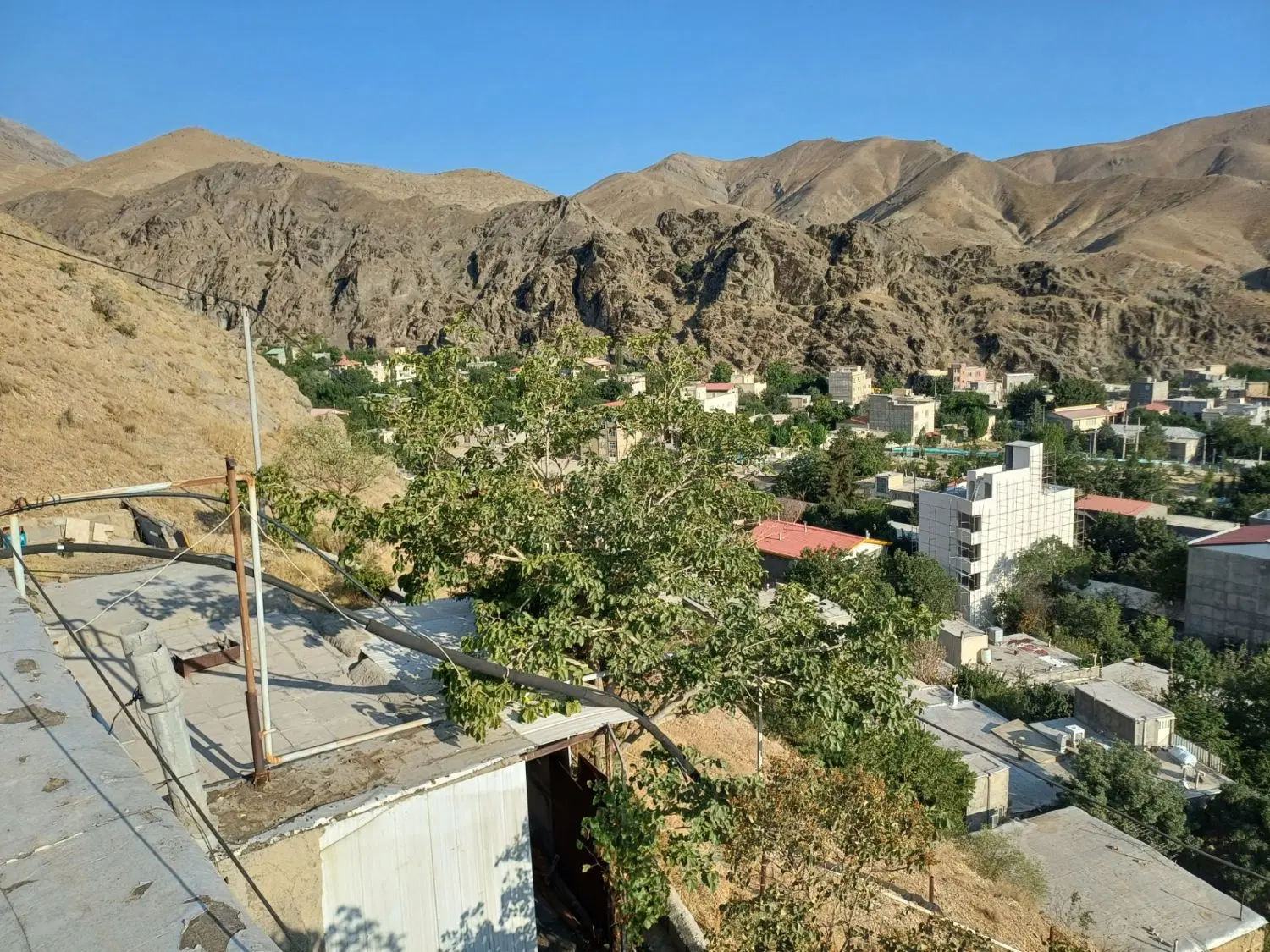 560 متر کلنگی با جواز ساخت _ روستای زیبای کندر