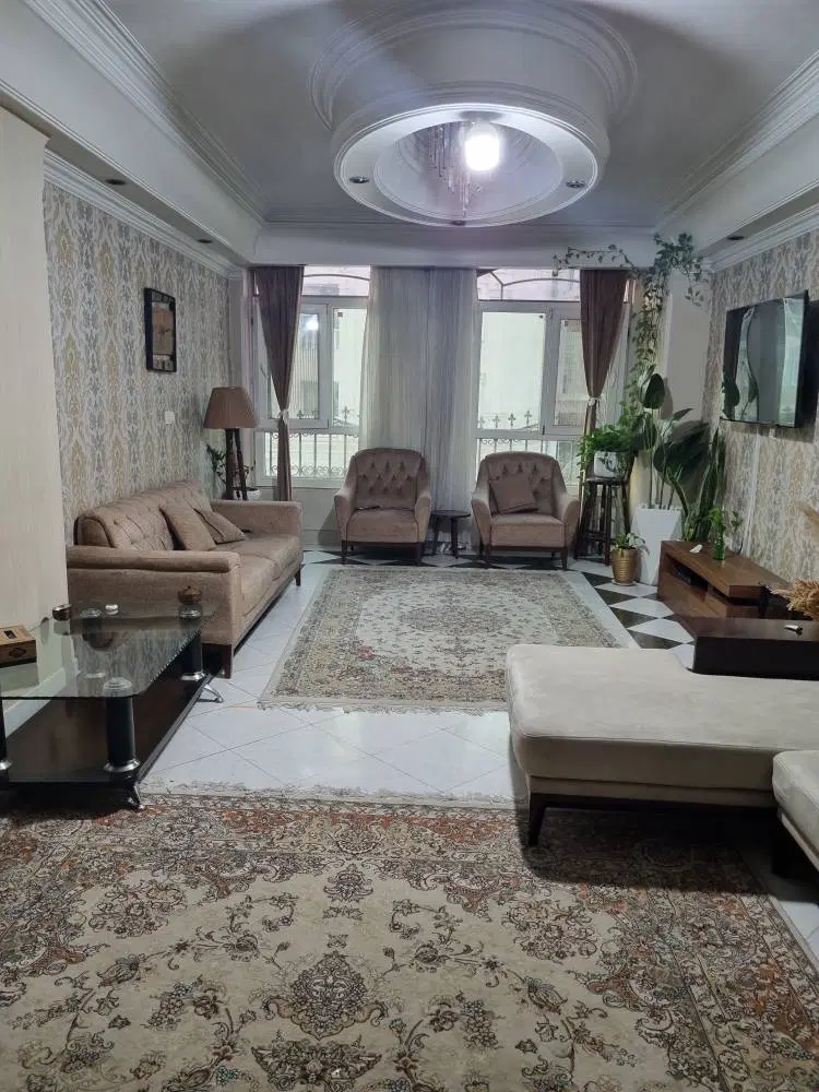 مرزداران ناهید ۱۰۰ متر ۲خوابه با پارکینگ ۲۰ساله