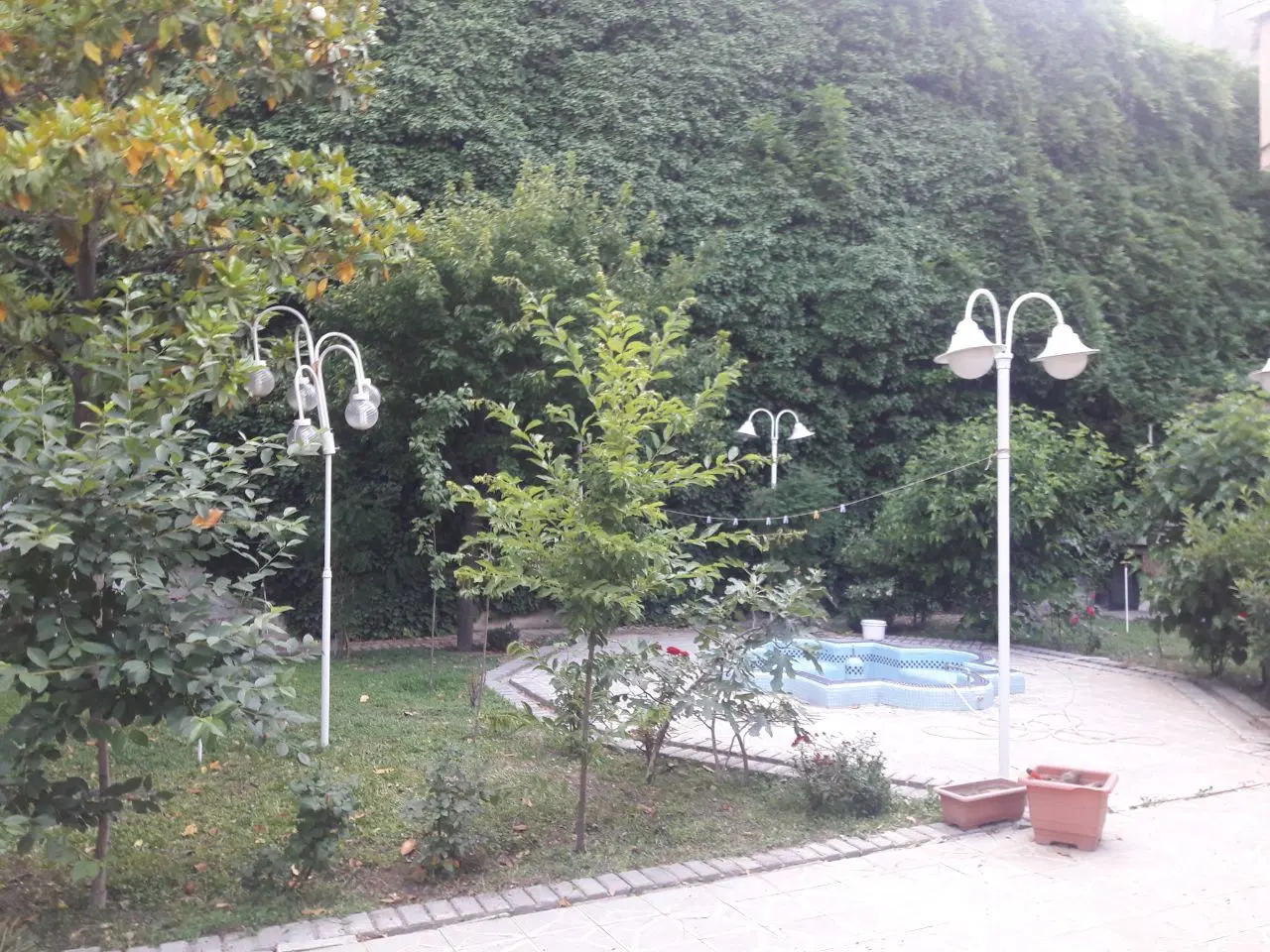 ویلایی ۲۷۰ متری تجاری خیابان امام رضاع