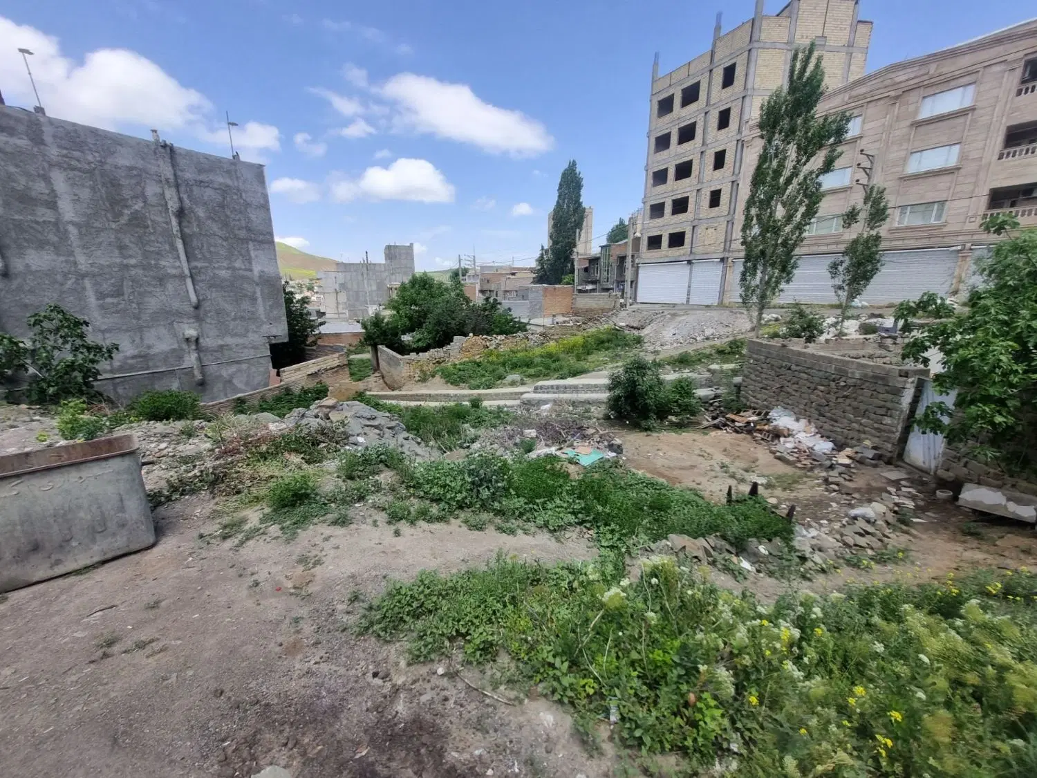 ۱۸۰ متر زمین محله اسلام آباد گرمی