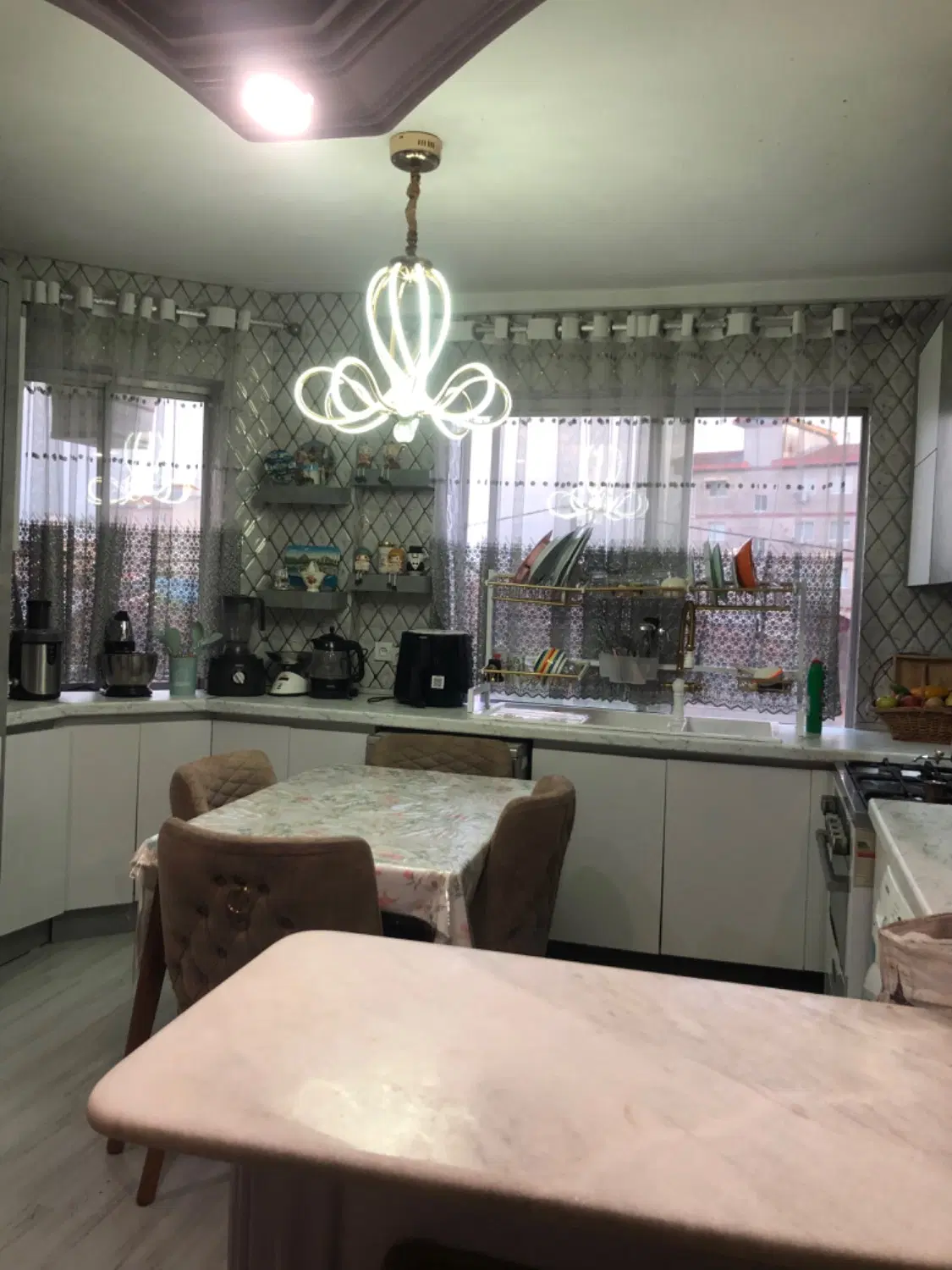 خانه ۱۲۰متری در انزلی ویلایی محله ی ارام و دنج