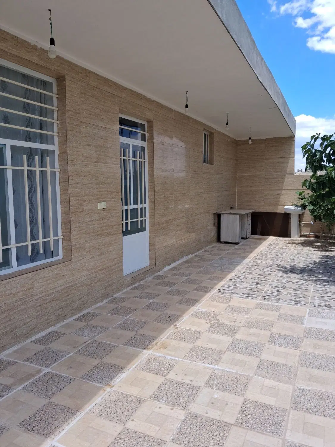 باغ ویلا۳۵۰متری ساوه روستای یل آباد