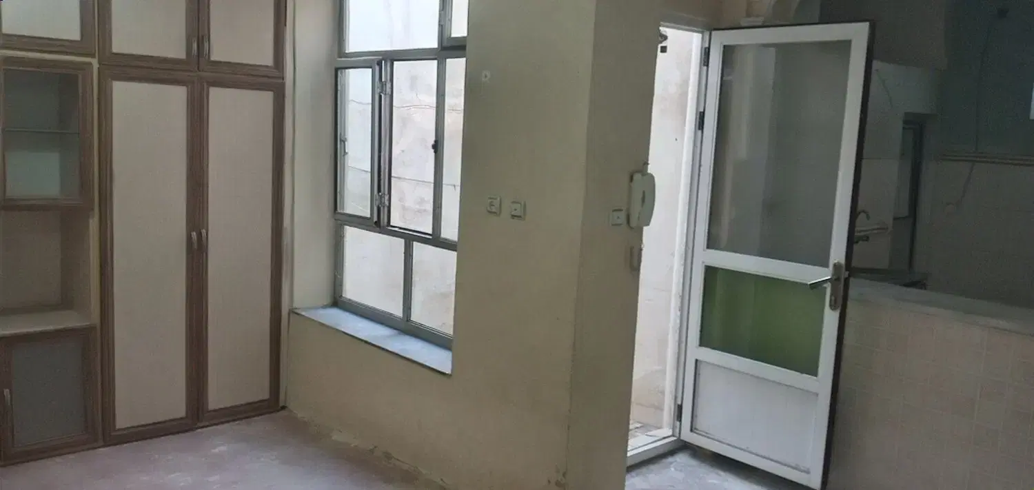 حیاط ۵۰متری