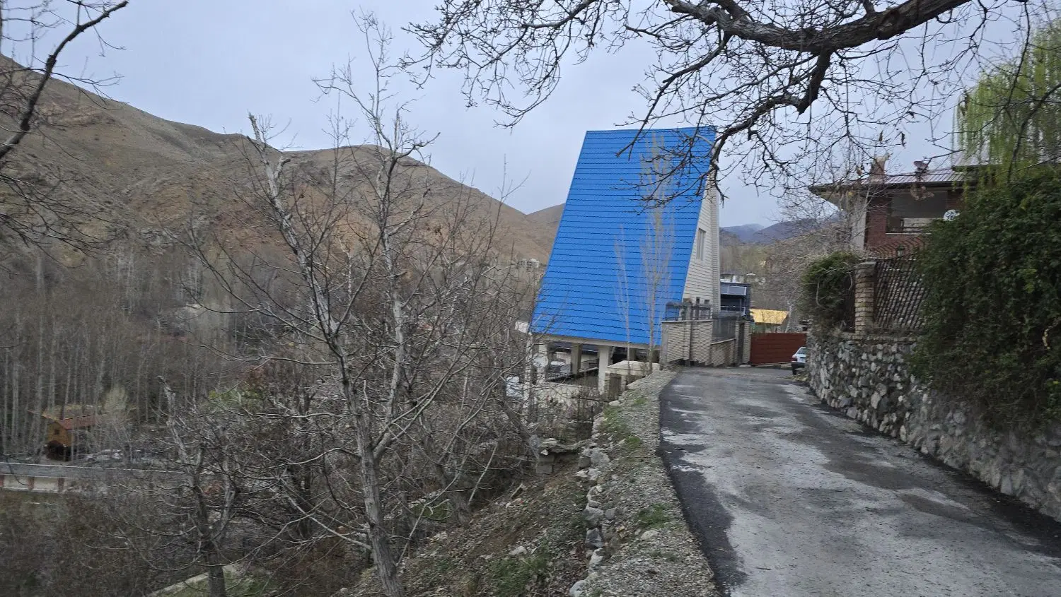 کردان شمالی. یک قطعه زمین داخل بافت.با سند و جواز