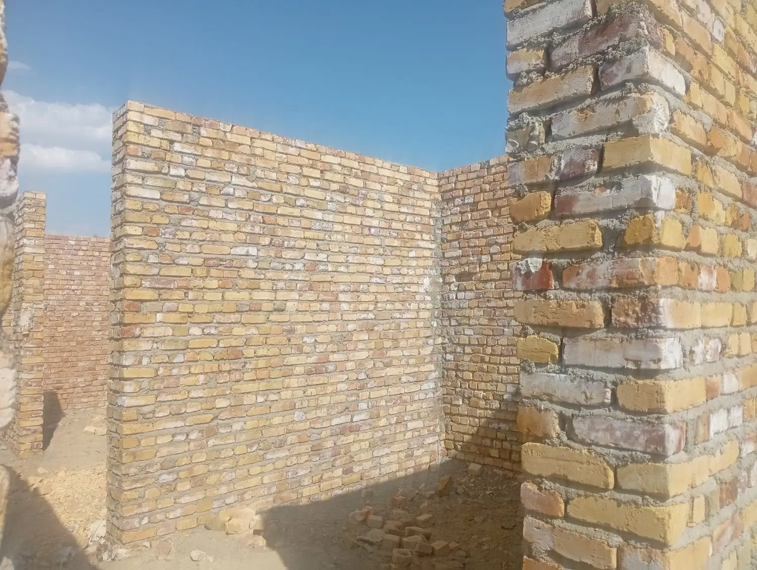منزل نیمه کاره خالق اباد800