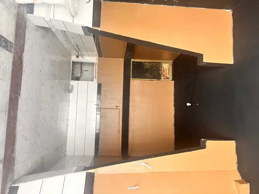 اجاره مغازه لب بلوار شهید محمدابادی روبه روی مدرسه