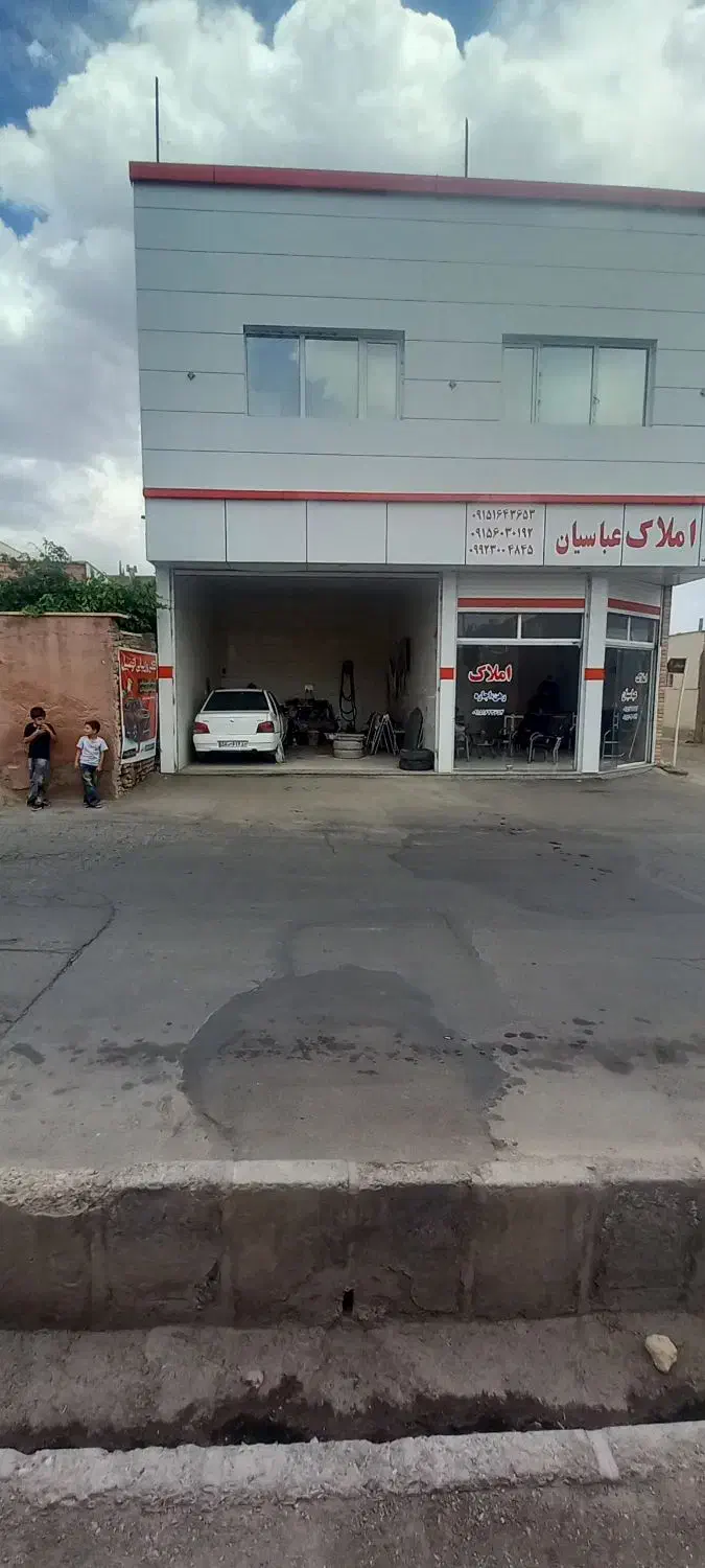 مغازه ۵۰ متری حاشیه نیروهوایی