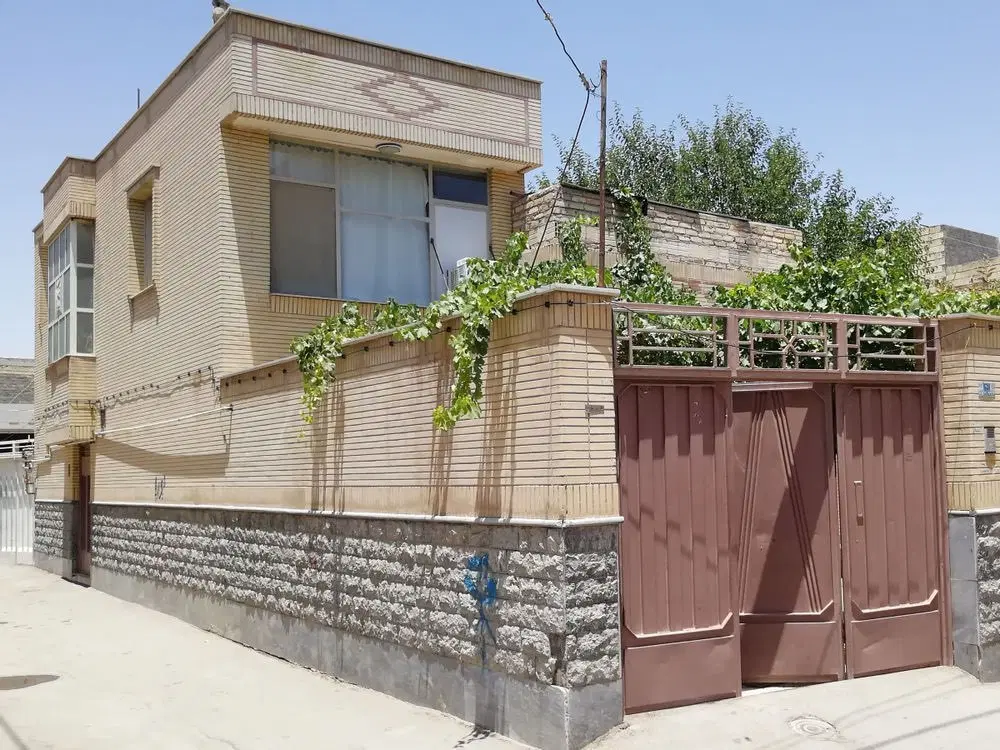 خانه ویلایی واقع در بلوار دنشگاه