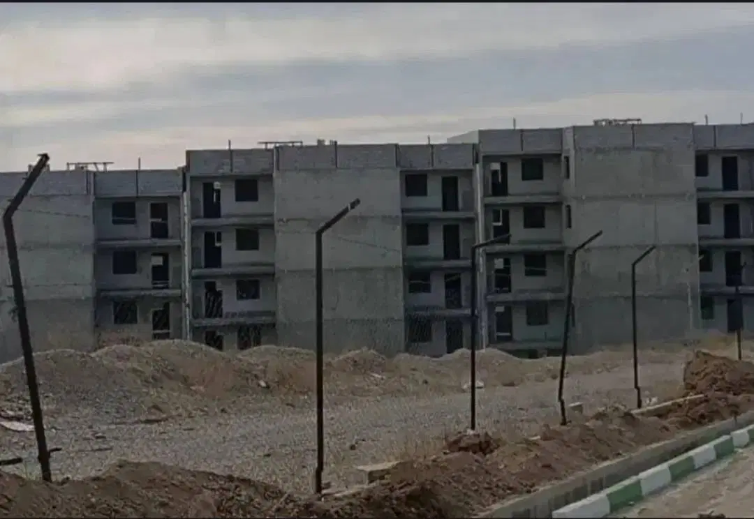 ۹۷ متر دوخوابه سفت کاری شده محوطه سازی شده